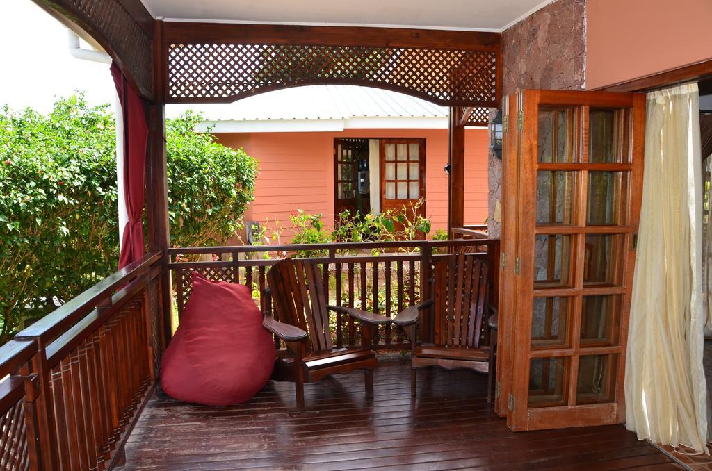 Bed and Breakfast Kaz Ladouceur La Digue Exterior foto
