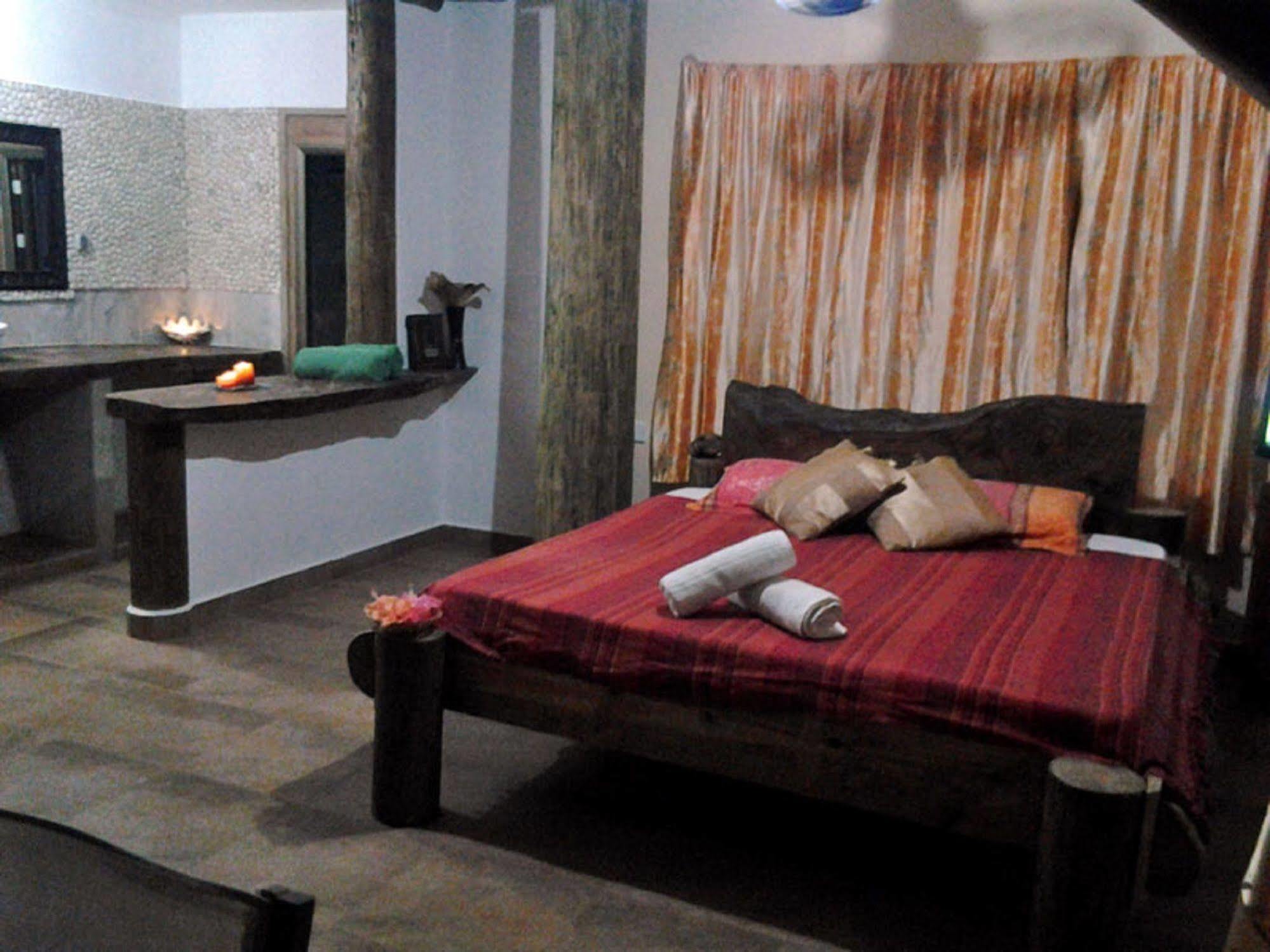 Bed and Breakfast Kaz Ladouceur La Digue Exterior foto