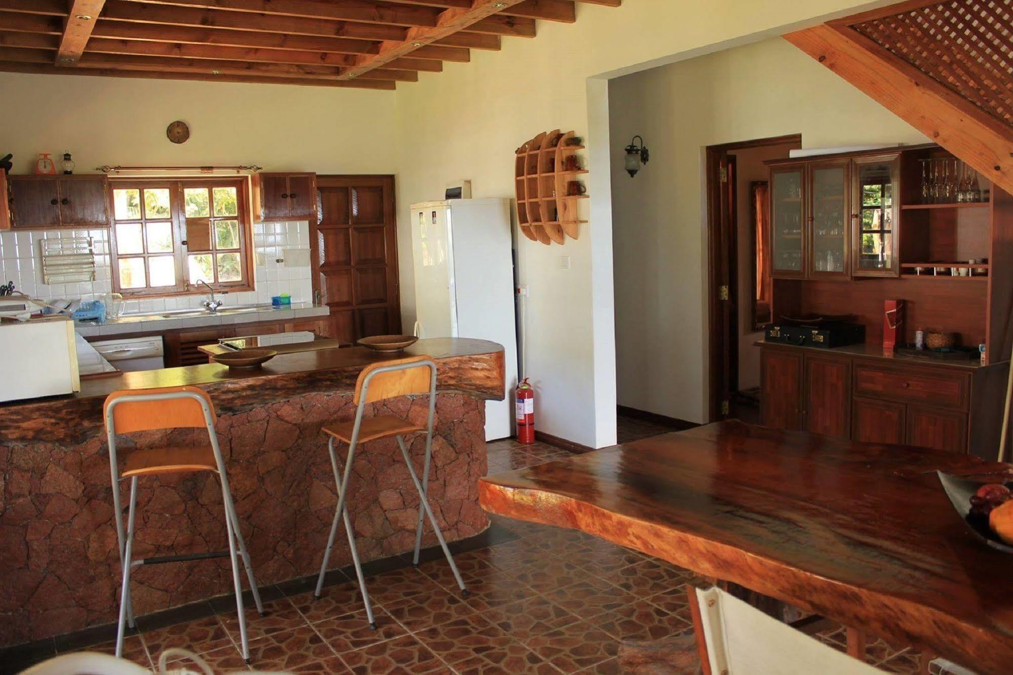 Bed and Breakfast Kaz Ladouceur La Digue Exterior foto