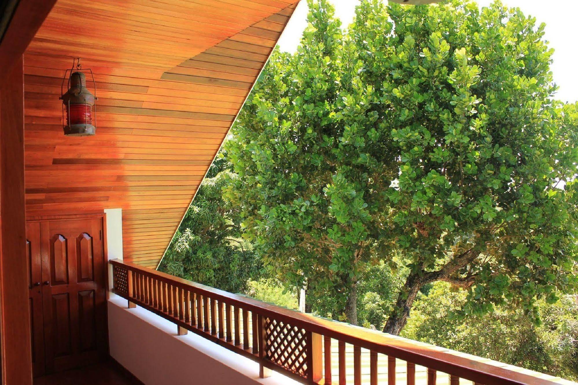 Bed and Breakfast Kaz Ladouceur La Digue Exterior foto