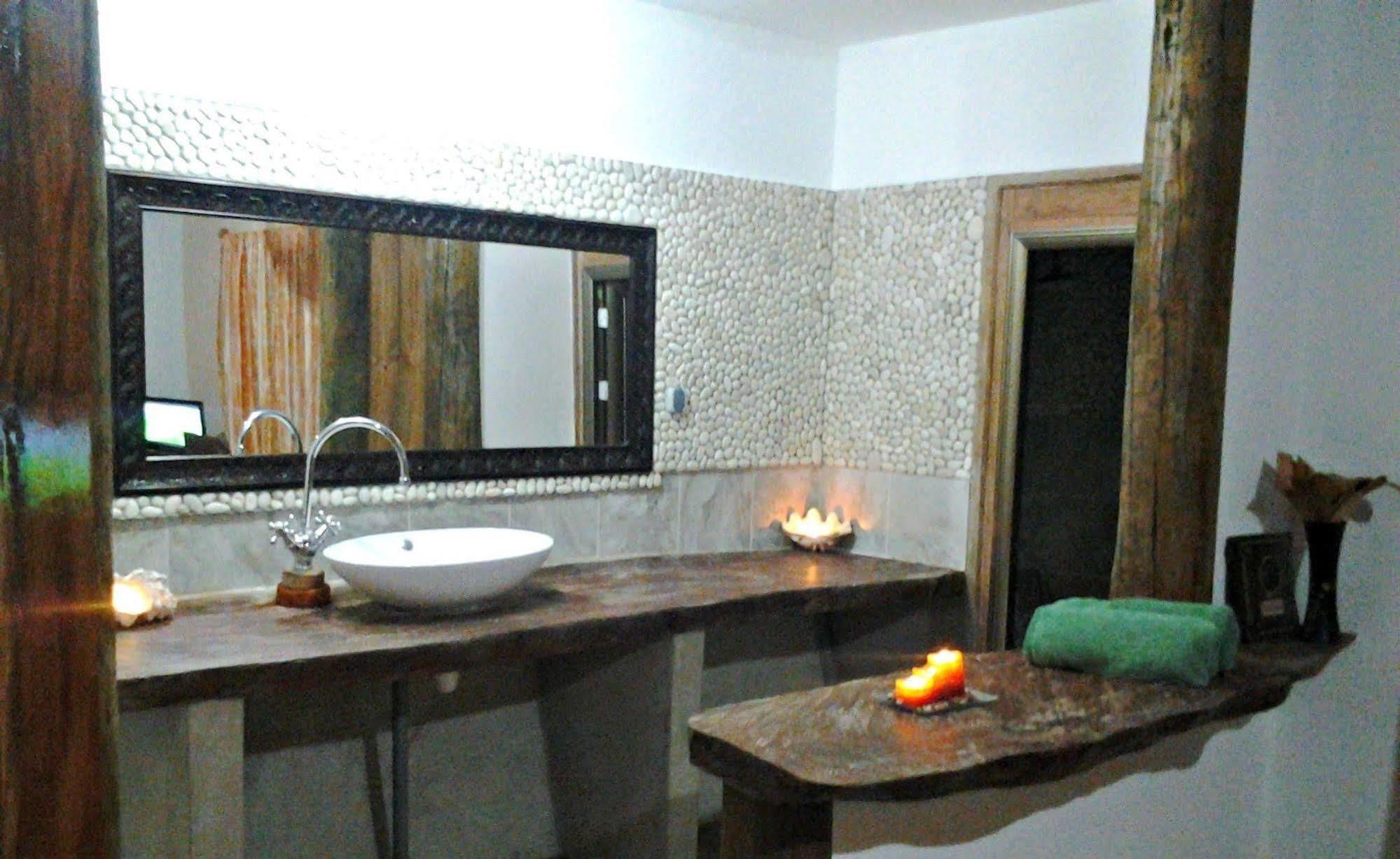 Bed and Breakfast Kaz Ladouceur La Digue Exterior foto